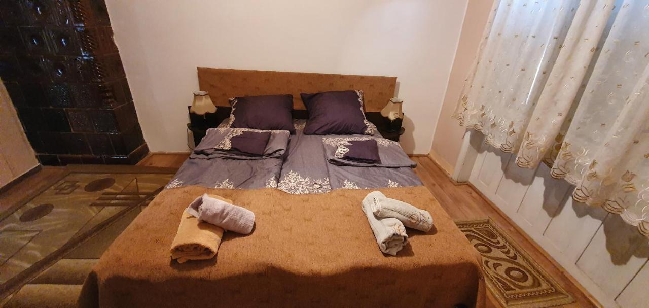 Balla House Bed and Breakfast Tărcaia Exteriör bild