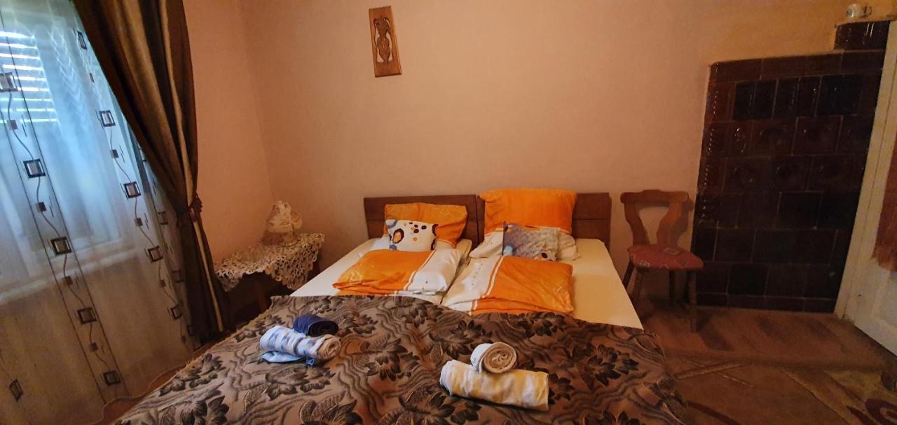 Balla House Bed and Breakfast Tărcaia Exteriör bild