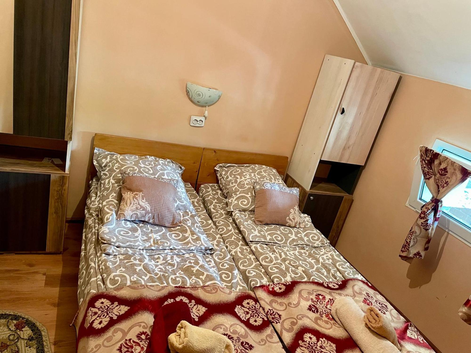 Balla House Bed and Breakfast Tărcaia Exteriör bild